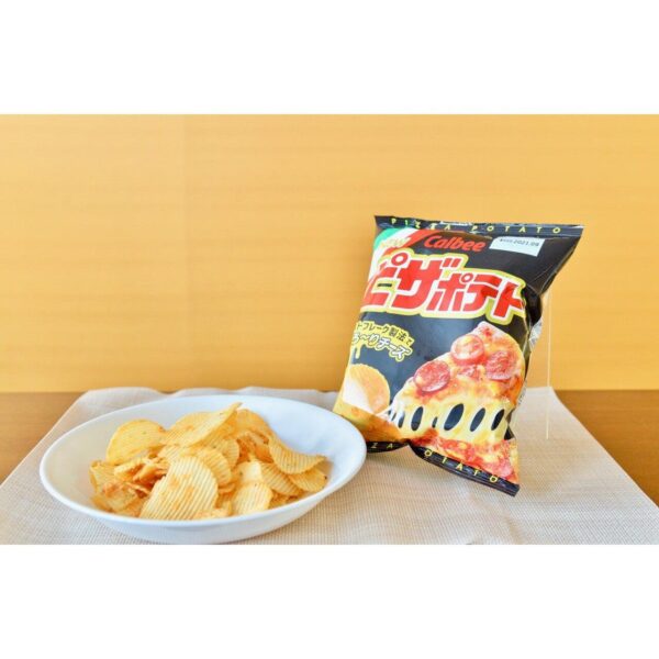 Calbee Pizza Potato Chips 60g (Box of 12 Bags)