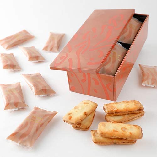 Yoku Moku Bateau de Macadamia Sandwich Cookies 16 Pieces