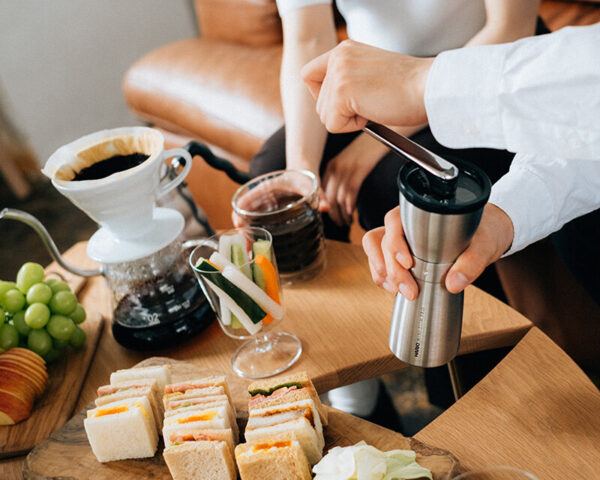 Hario Mini-Slim PRO Ceramic Coffee Grinder – Compact Hand Coffee Mill