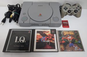 Sony PlayStation 1 Console SCPH-5500 NTSC-J with 3 Games, Controller & Memory Card